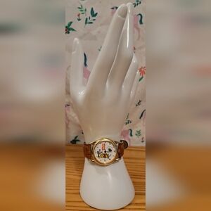 RARE Vintage 90s Disney Winnie The Pooh & Friends Daydream Croc Leather Watch